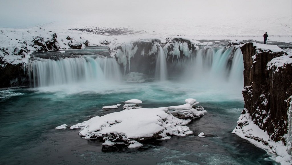 cascade Islande hiver