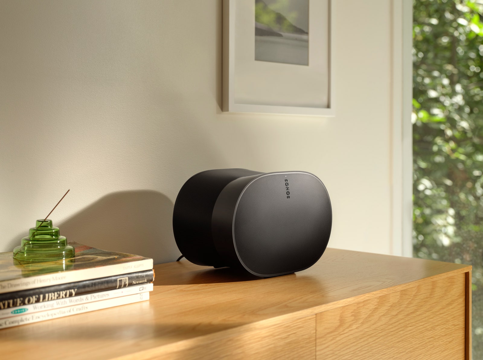 Enceinte Sonos Era 300 sur crédence